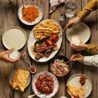 Almuerzo Hispano