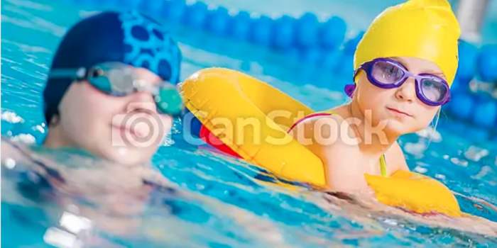 Multilingual Mums - sortie piscine avec enfants